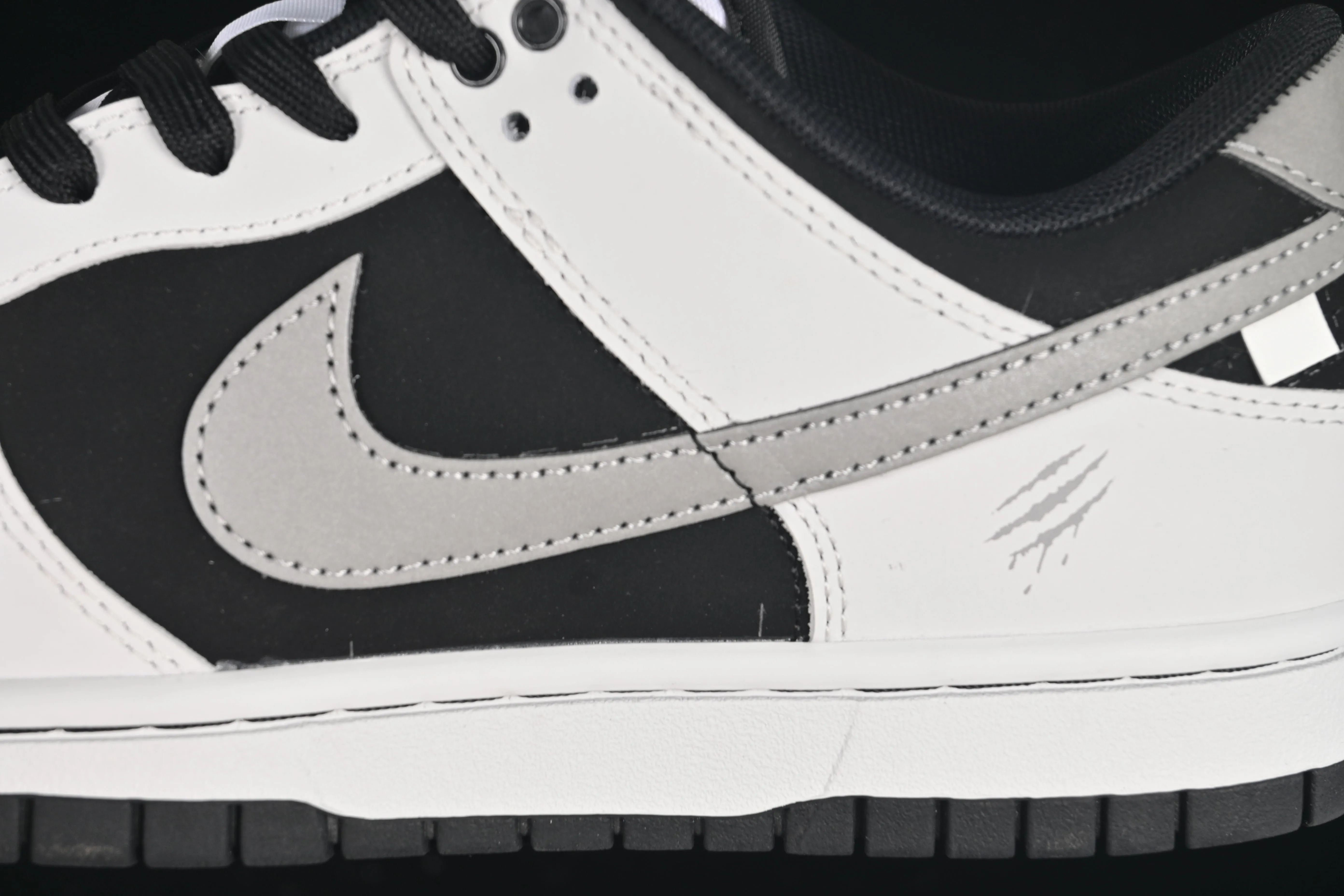 All categories Nk SB Dunk Series Nk SB Dunk Low High-end customized low-top sneakers Nike SB Dunk Low Pioneer Knight Anniversary high-end customized low-top casual sneakers WB0414-002